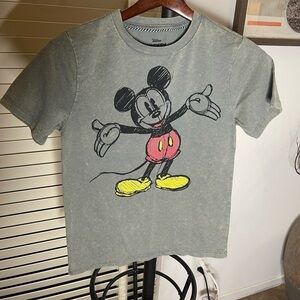 Disney mickey mouse shirt